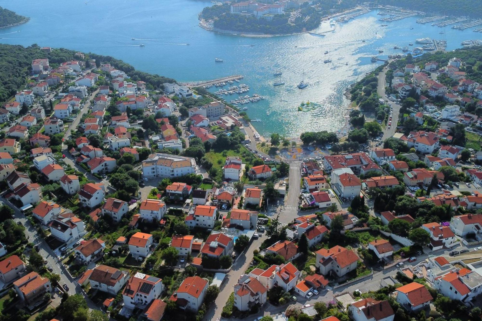 Apartment Antic