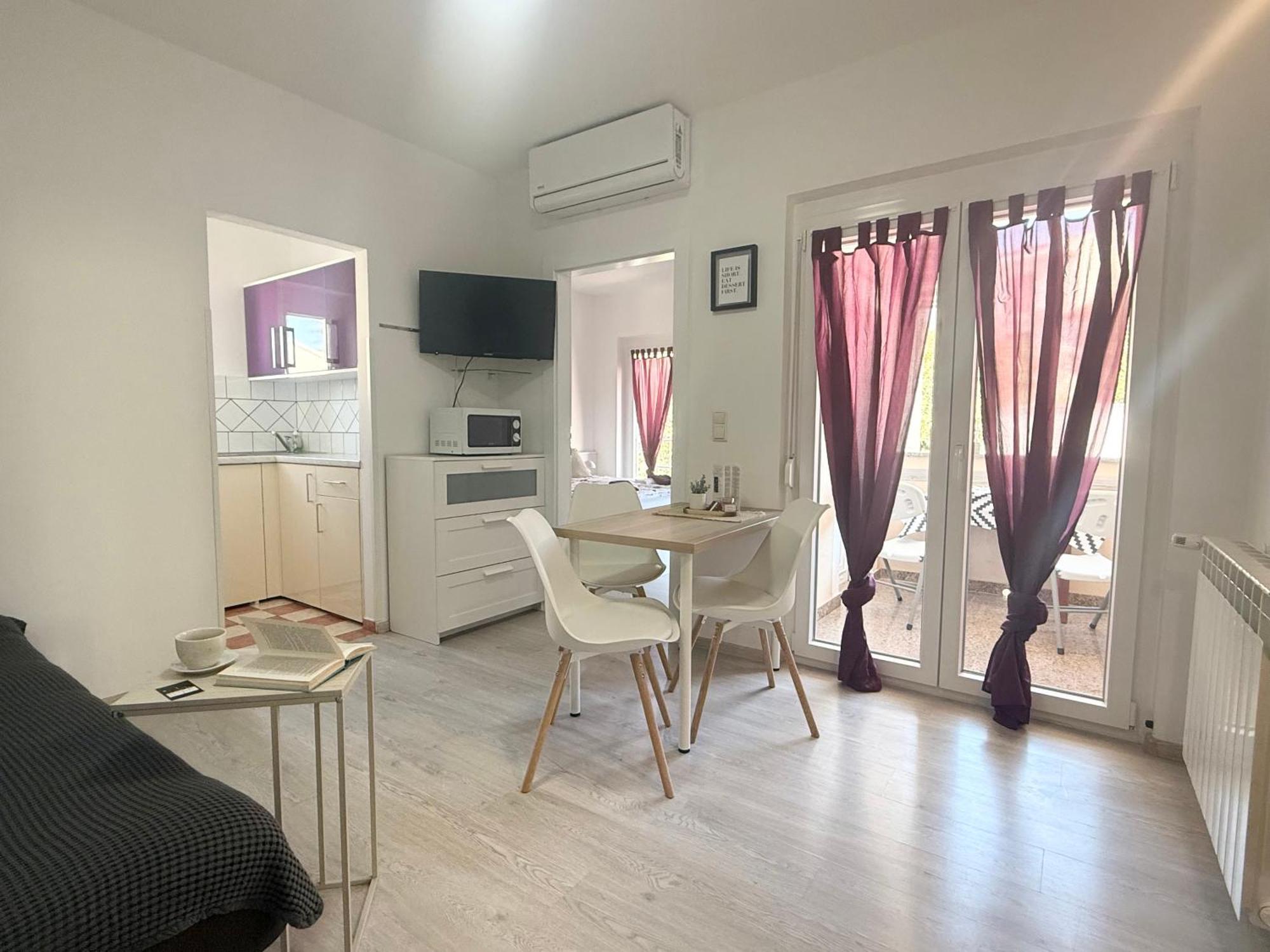 Antic Apartment