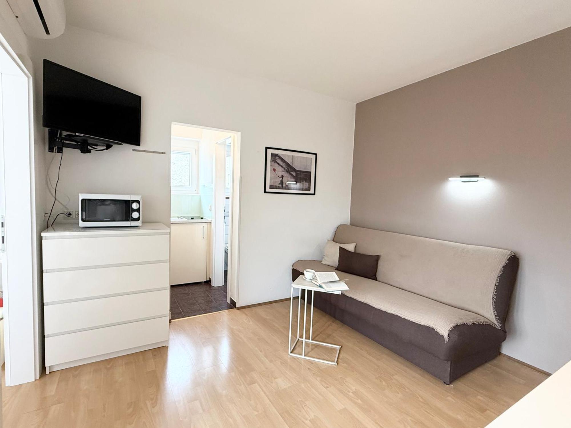 Apartment Antic *